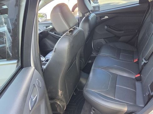 Used 2018 Ford Focus Titanium FWD image 7