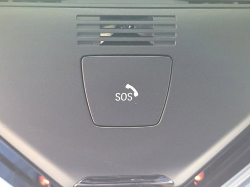 Used 2018 BMW M550i xDrive image 22