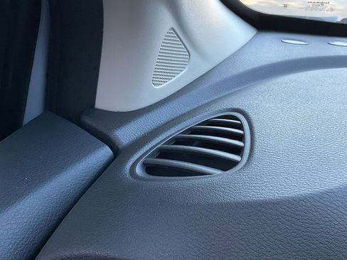 New 2025 Nissan Versa SR w/ Trunk Package image 24