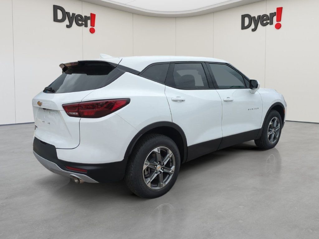 New 2025 Chevrolet Blazer LT w/ LPO, Floor Liner Package FWD image 3
