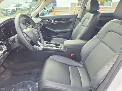 Used 2023 Honda Civic EX-L image 5