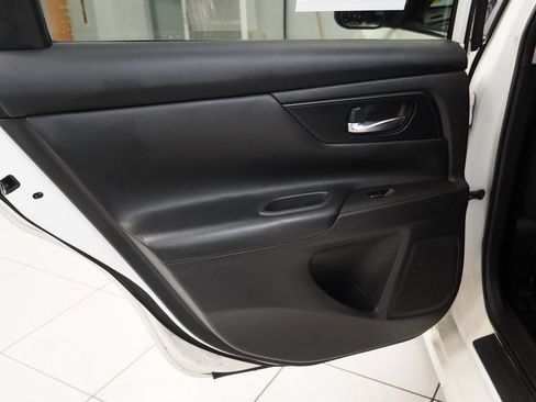 Used 2016 Nissan Altima 2.5 S w/ Power Driver Seat Package image 24