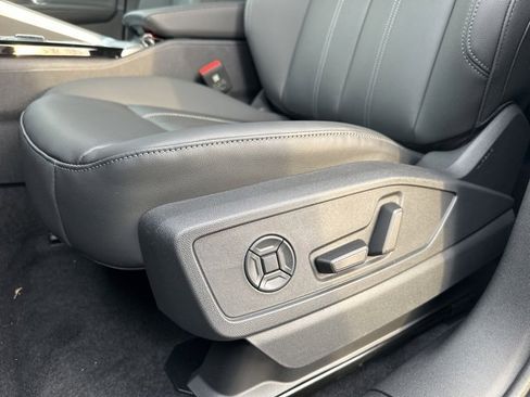 New 2025 Audi Q5 Premium image 10