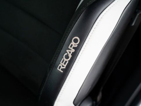 Used 2022 Ford Mustang Shelby GT500 w/ Technology Package RWD image 35