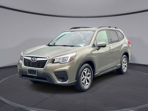 Used 2019 Subaru Forester Premium image 1
