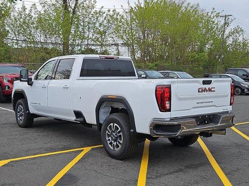 New 2026 GMC Sierra 2500 SLE w/ SLE Value Package; AWD/4WD image 4