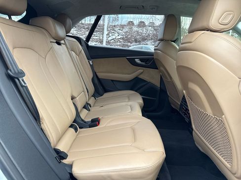 Used 2021 Audi Q8 Prestige w/ Prestige Package image 35