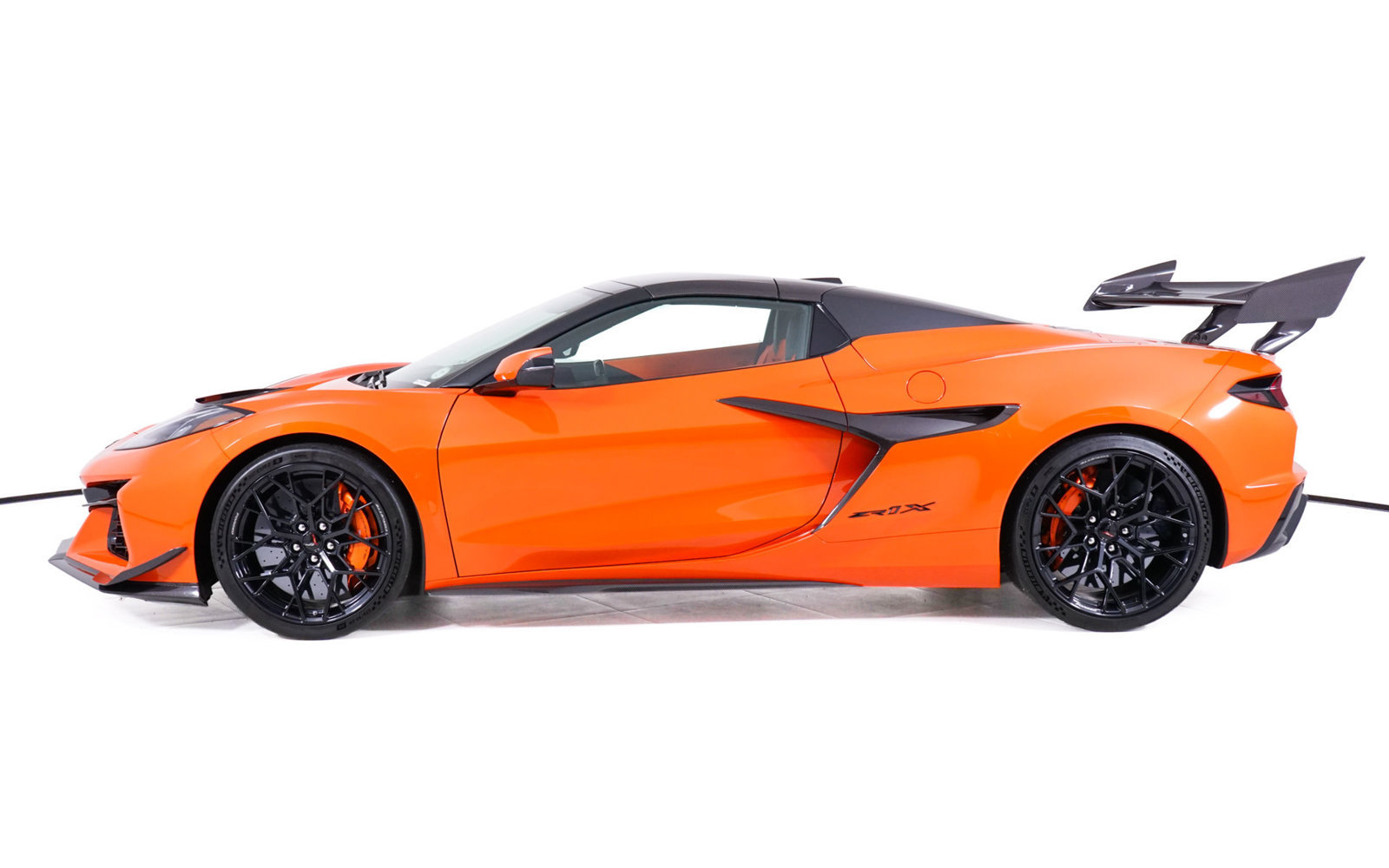 Used 2027 Chevrolet Corvette ZR1X AWD/4WD image 2