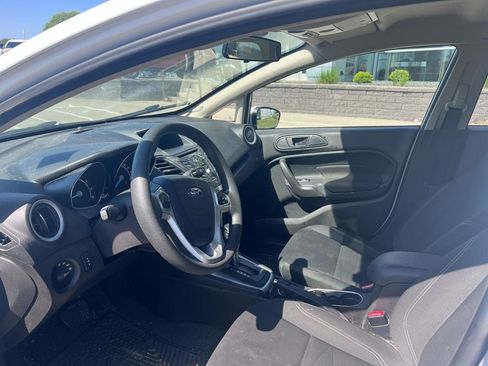 Used 2017 Ford Fiesta SE FWD image 9