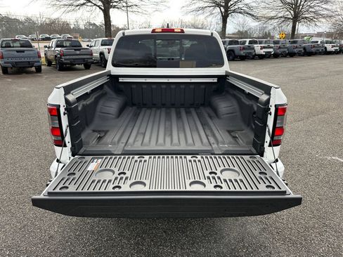 New 2026 Nissan Frontier SV w/ SV Convenience Package RWD image 18