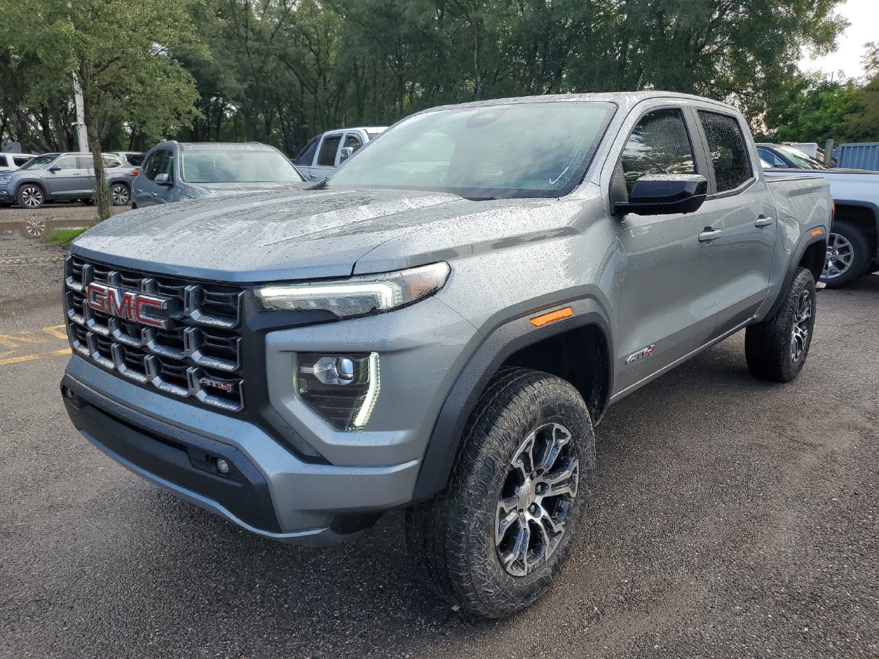 Used 2024 GMC Canyon AT4 w/ AT4 Premium Package AWD/4WD image 2