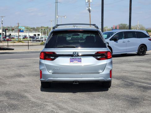 New 2026 Honda Odyssey EX-L image 8
