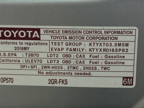 Used 2019 Toyota Highlander XLE AWD/4WD image 42