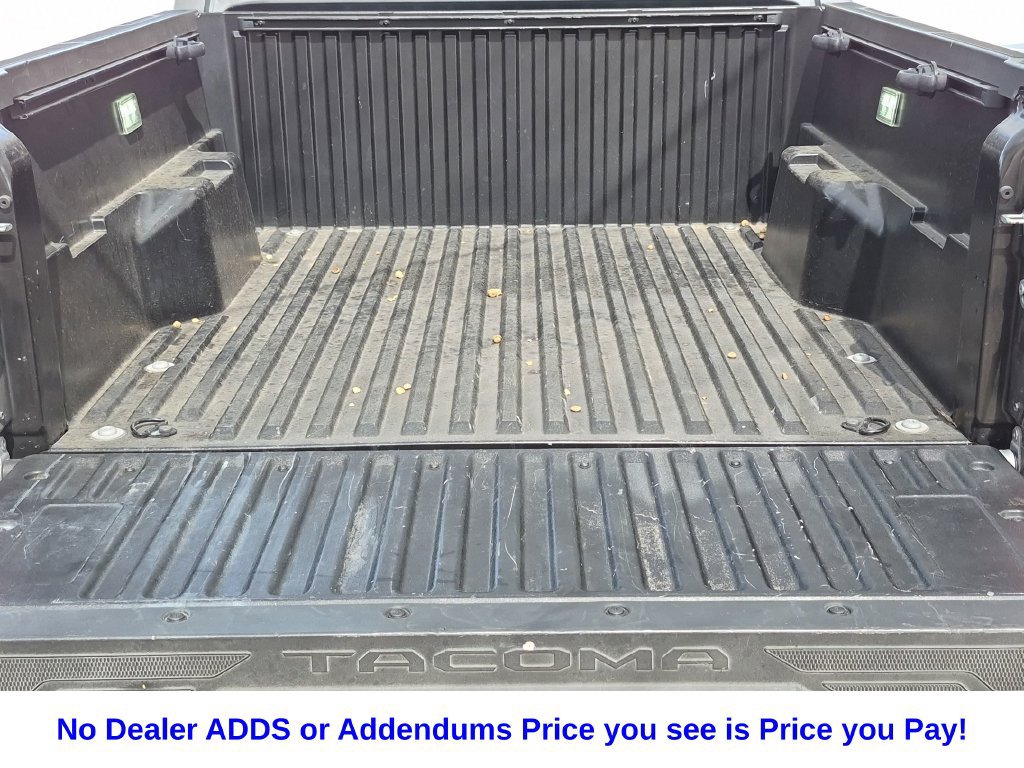 Used 2025 Toyota Tacoma TRD Off-Road AWD/4WD image 41