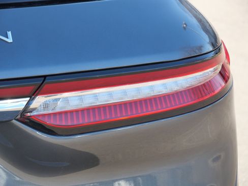 Used 2020 Lincoln Corsair Reserve w/ Elements Package image 17