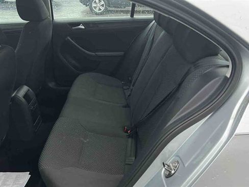 Used 2014 Volkswagen Jetta S image 7