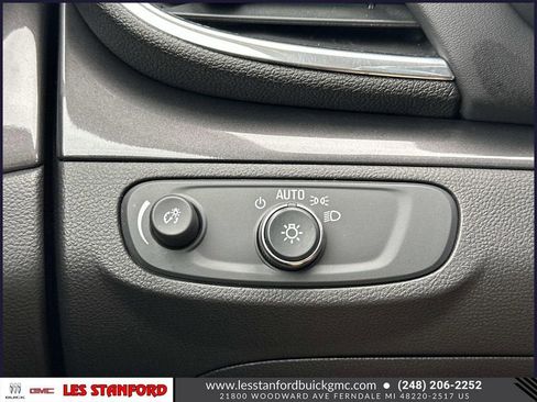 Used 2020 Buick Encore Preferred FWD image 27