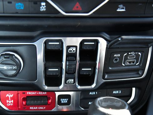 Used 2023 Jeep Wrangler Unlimited Rubicon 4xe w/ Steel Bumper Group image 28