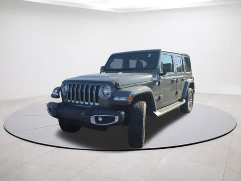 Used 2020 Jeep Wrangler Unlimited Sahara image 3