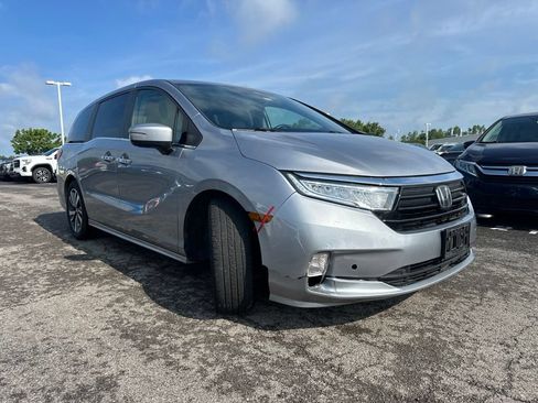 Used 2023 Honda Odyssey Touring image 14