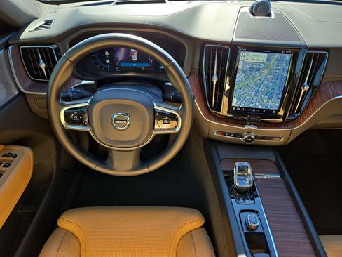 Used 2023 Volvo XC60 B6 Ultimate w/ Protection Package Premier image 14