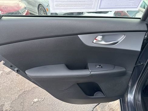 Used 2023 Kia Forte LXS w/ LXS Technology Package image 38