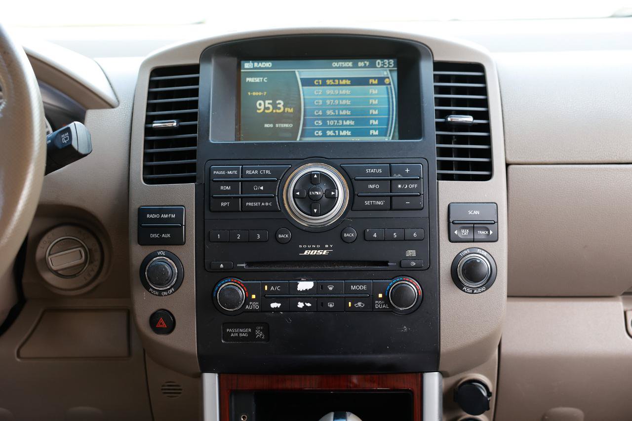 Used 2009 Nissan Pathfinder LE AWD/4WD image 40
