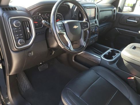 Used 2022 Chevrolet Silverado 3500 LTZ w/ LTZ Plus Package image 17