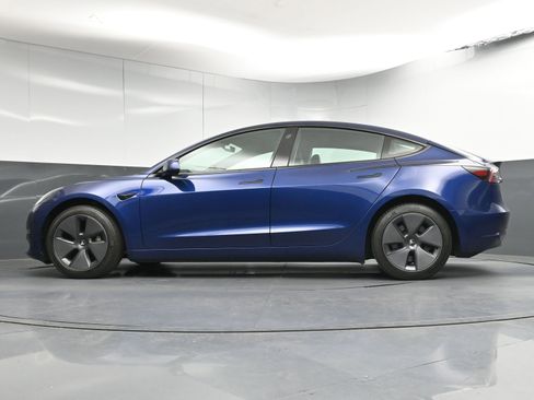 Used 2023 Tesla Model 3 Standard Range image 26