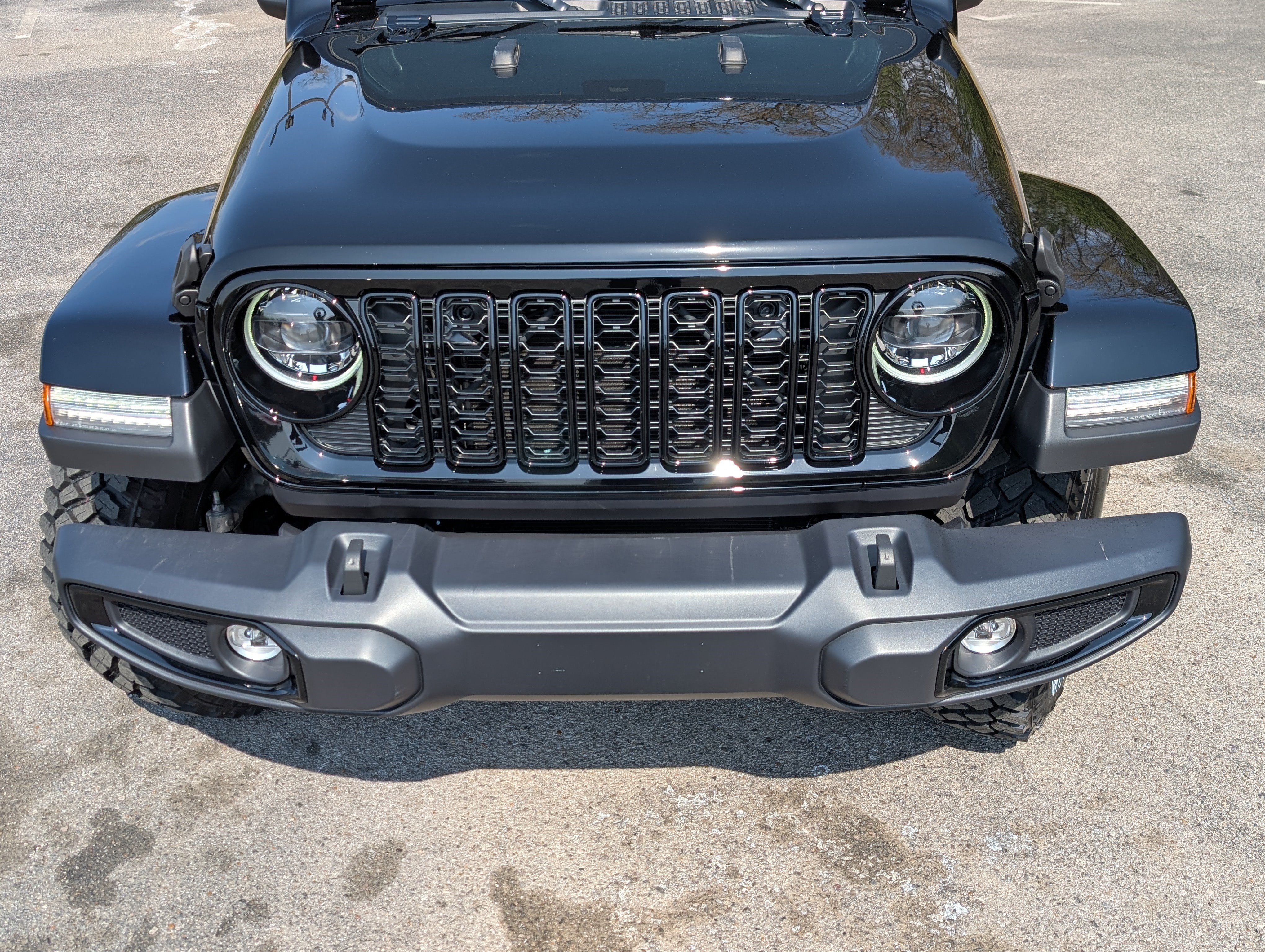 Used 2025 Jeep Gladiator Sport AWD/4WD image 12