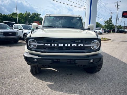 New 2026 Ford Bronco Outer Banks AWD/4WD image 2