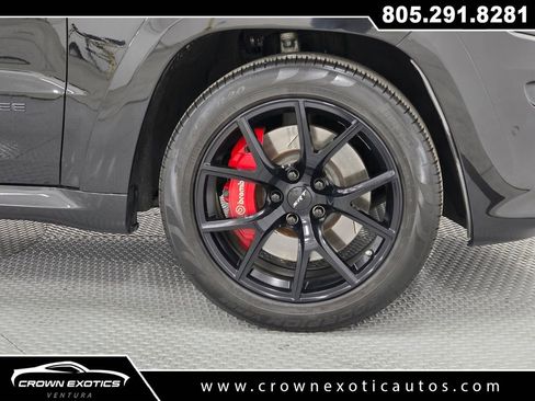 Used 2016 Jeep Grand Cherokee SRT image 9