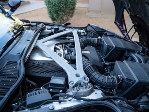 Used 2018 Aston Martin DB11 V8 image 17