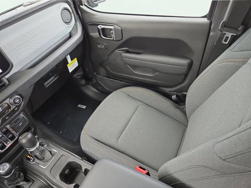 New 2025 Jeep Gladiator Sport image 20