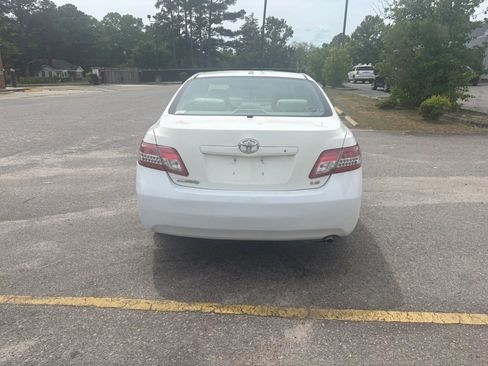 Used 2011 Toyota Camry LE w/ LE Extra-Value Pkg image 6