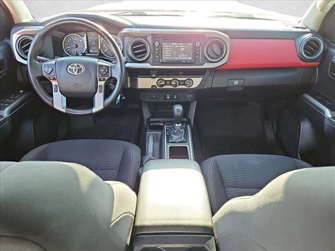Used 2018 Toyota Tacoma SR5 image 16