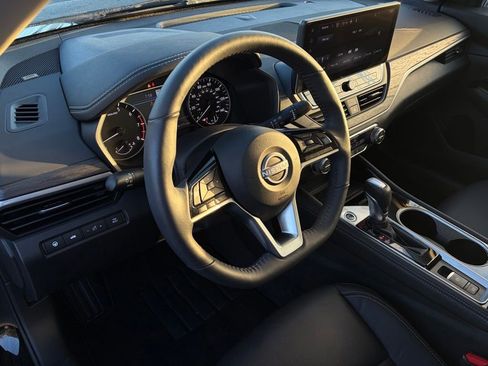 Certified 2024 Nissan Altima 2.5 SL image 14
