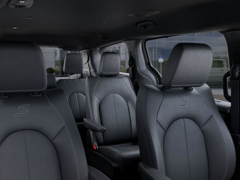 New 2026 Chrysler Pacifica Select w/ S Appearance Package FWD image 56