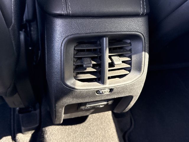 Used 2020 Jeep Cherokee Latitude Plus AWD/4WD image 19