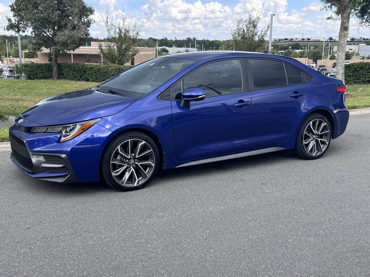 Used 2021 Toyota Corolla SE FWD image 4