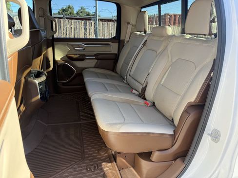 Used 2020 RAM 1500 Laramie AWD/4WD image 18