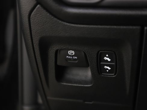 Used 2025 RAM 1500 Laramie image 26