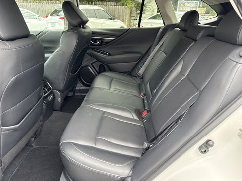 Used 2020 Subaru Outback Limited image 10