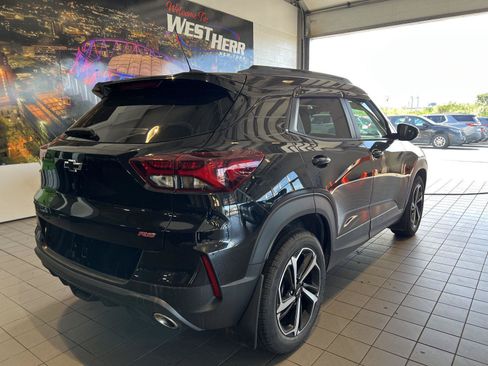 Used 2022 Chevrolet TrailBlazer RS FWD image 9