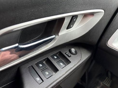 Used 2017 Chevrolet Equinox Premier w/ Enhanced Convenience Package FWD image 15