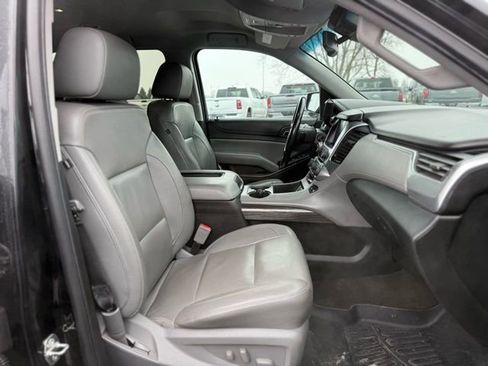 Used 2018 Chevrolet Suburban LT image 17