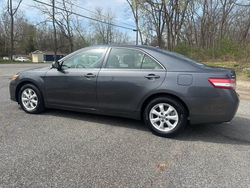 Used 2010 Toyota Camry XLE FWD image 15