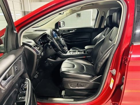 Used 2022 Ford Edge Titanium image 22