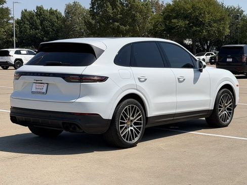 Used 2023 Porsche Cayenne Platinum Edition w/ Assistance Package AWD/4WD image 4