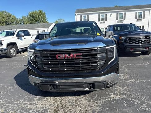 Used 2025 GMC Sierra 1500 Pro w/ Pro Value Package AWD/4WD image 4